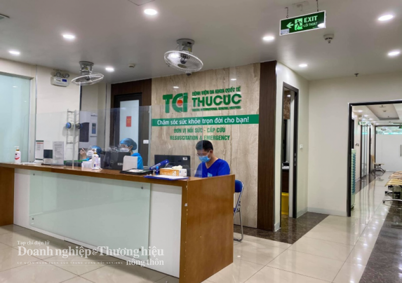 Lộ hình ảnh 'nhạy cảm' khi thực hiện dịch vụ tại Bệnh viện Thu Cúc trong các quảng cáo trái thuần phong mỹ tục Việt Nam