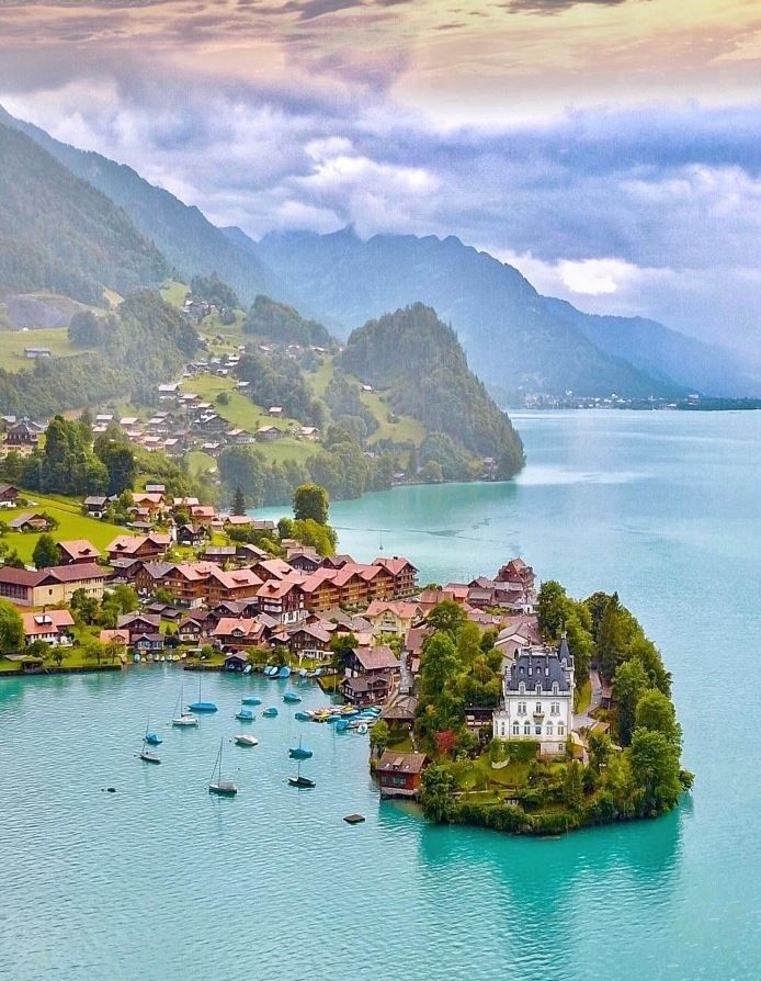 Khám phá cảm hứng thiên nhiên tuyệt đẹp từ "hồ Brienz, Iseltwald" (Thụy Sỹ)