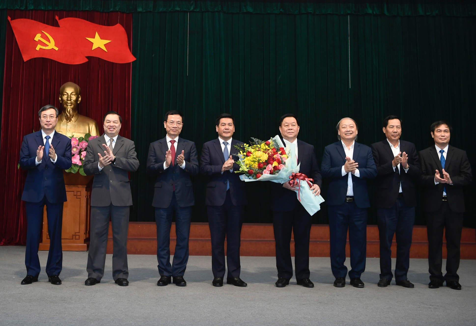 thuong-tuong-nguyen-trong-nghia-giu-chuc-truong-ban-tuyen-giao-trung-uong-2-1613717313.jpg