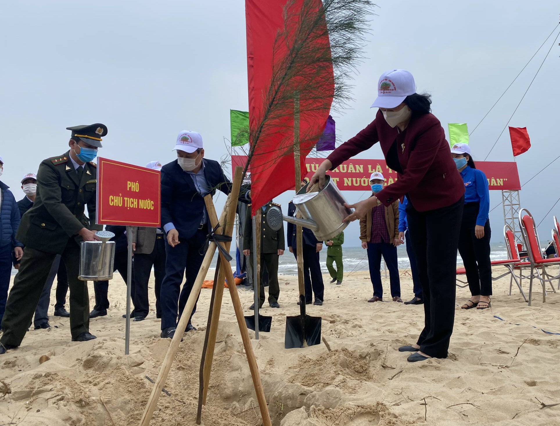 gop-phan-hoan-thanh-tot-chuong-trinh-trong-moi-1-ty-cay-xanh-1613898752.jpg
