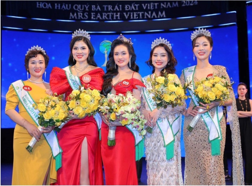 vu-thi-hoa-cuu-sinh-vien-dai-hoc-kinh-te-quoc-dan-dang-quang-mrs-earth-viet-nam-2024-dulichvn-1-dien-dan-du-lich-1719868113.jpg