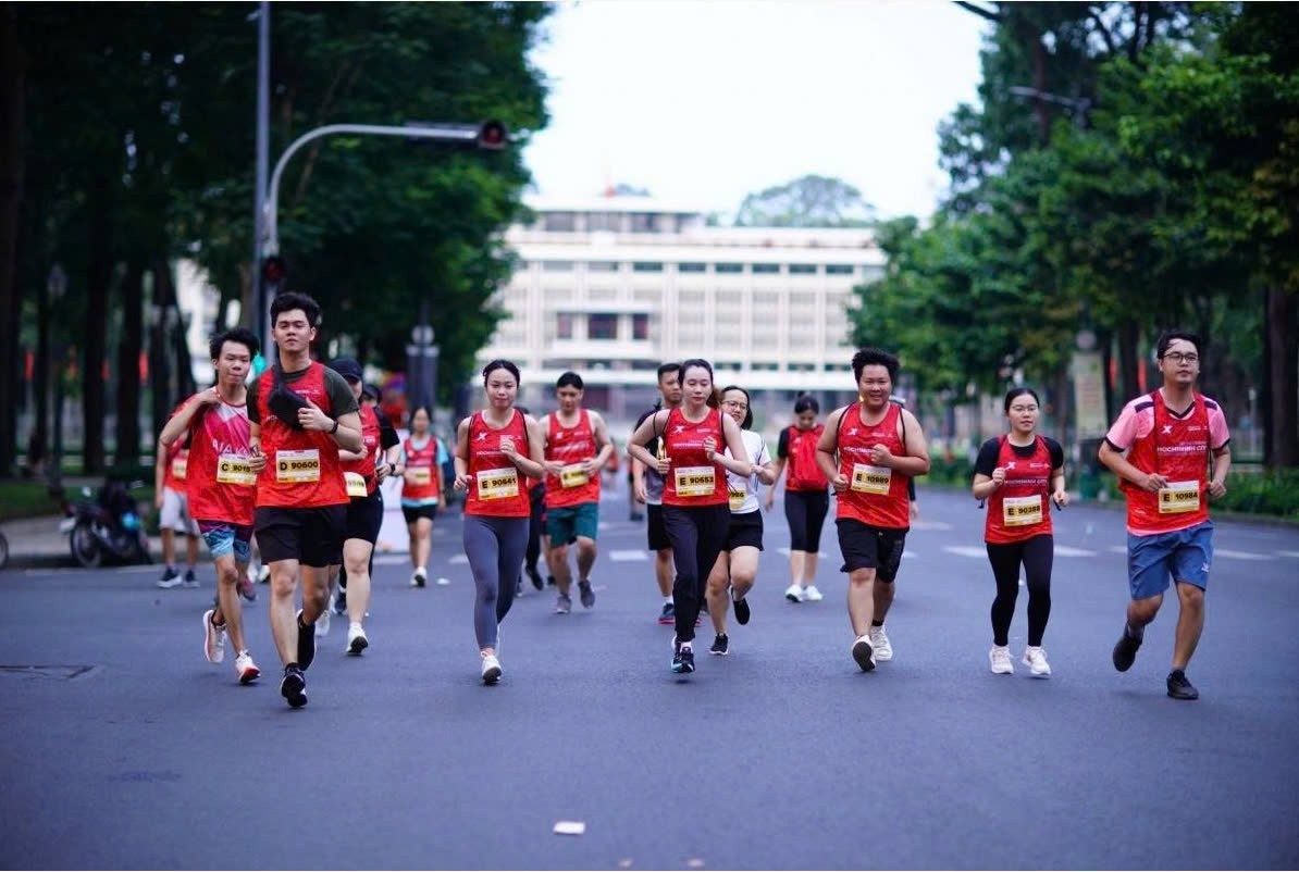 giai-marathon-quoc-te-thanh-pho-ho-chi-minh-techcombank-mua-thu-7-nhan-nhieu-danh-gia-tich-cuc-dulichvietnam-dulichvn-2-1733718611.jpg