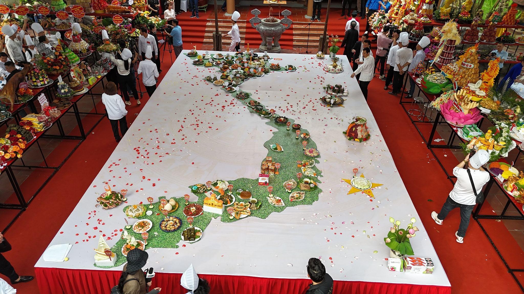 su-kien-van-hoa-dac-biet-tai-dinh-duu-lau-ky-luc-180-mam-le-tuong-nho-hoang-tu-lang-lieu-baodulich-dulichvn-5-1746613901.jpg