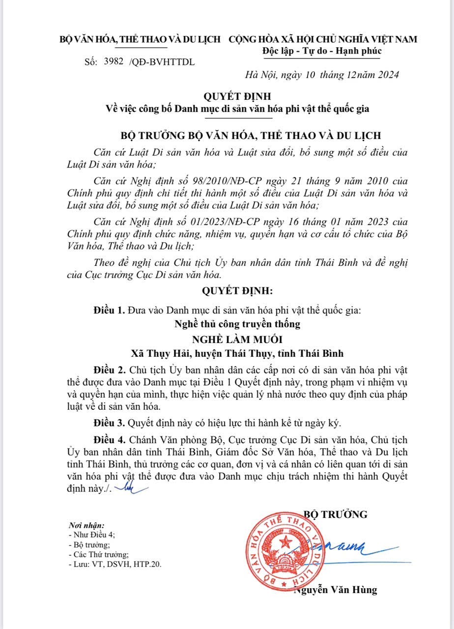 quyet-dinh-chung-nhan-nghe-lam-muoi-truyen-thong-xa-thuy-hai-la-di-san-van-hoa-phi-vat-the-cap-quoc-gia-dulichvietnam-dulichvn-1746850666.jpg