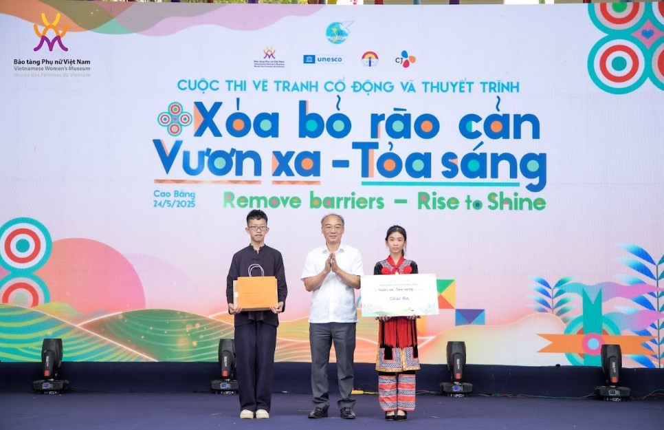 su-kien-truyen-thong-vuon-xa-toa-sang-tai-cao-bang-dulichvn-du-lich-viet-nam-1-1748151032.jpg