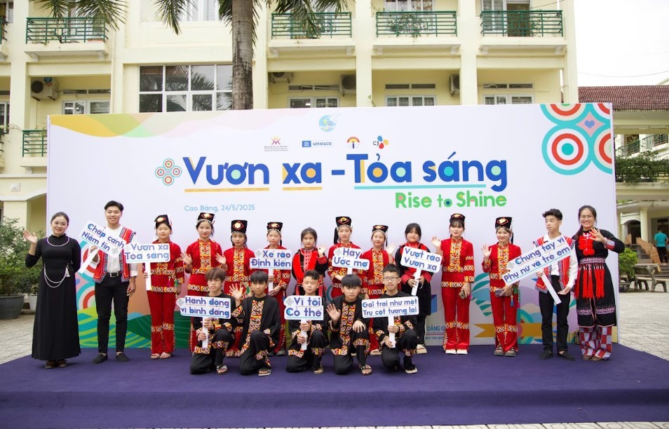 su-kien-truyen-thong-vuon-xa-toa-sang-tai-cao-bang-dulichvn-du-lich-viet-nam-2-1748151032.jpg