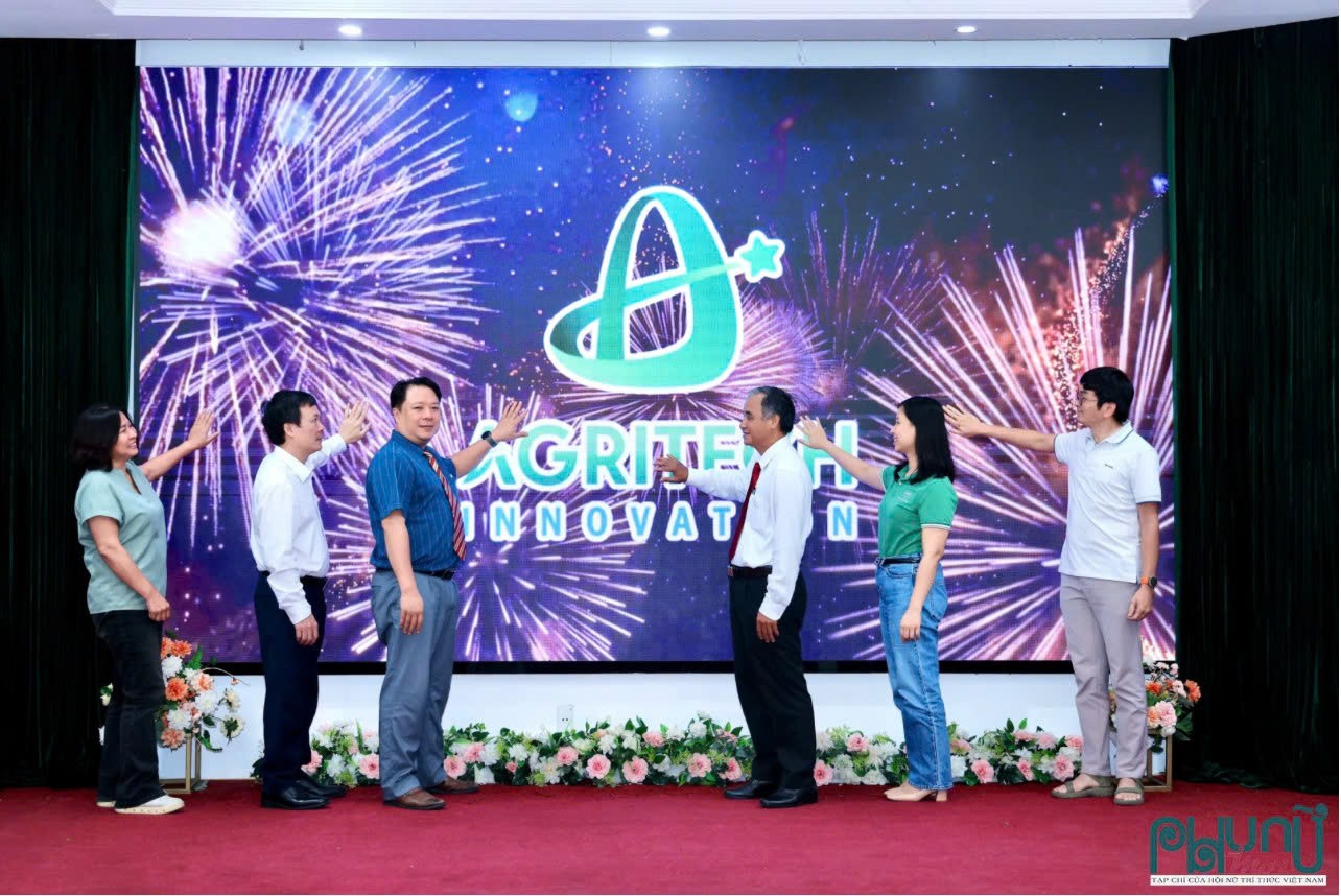 phat-dong-cuoc-thi-khoi-nghiep-doi-moi-sang-tao-nong-nghiep-ung-dung-cong-nghe-cao-2025-tai-dong-bang-song-hong-dulichvn-baodulich-3-1750491746.jpg