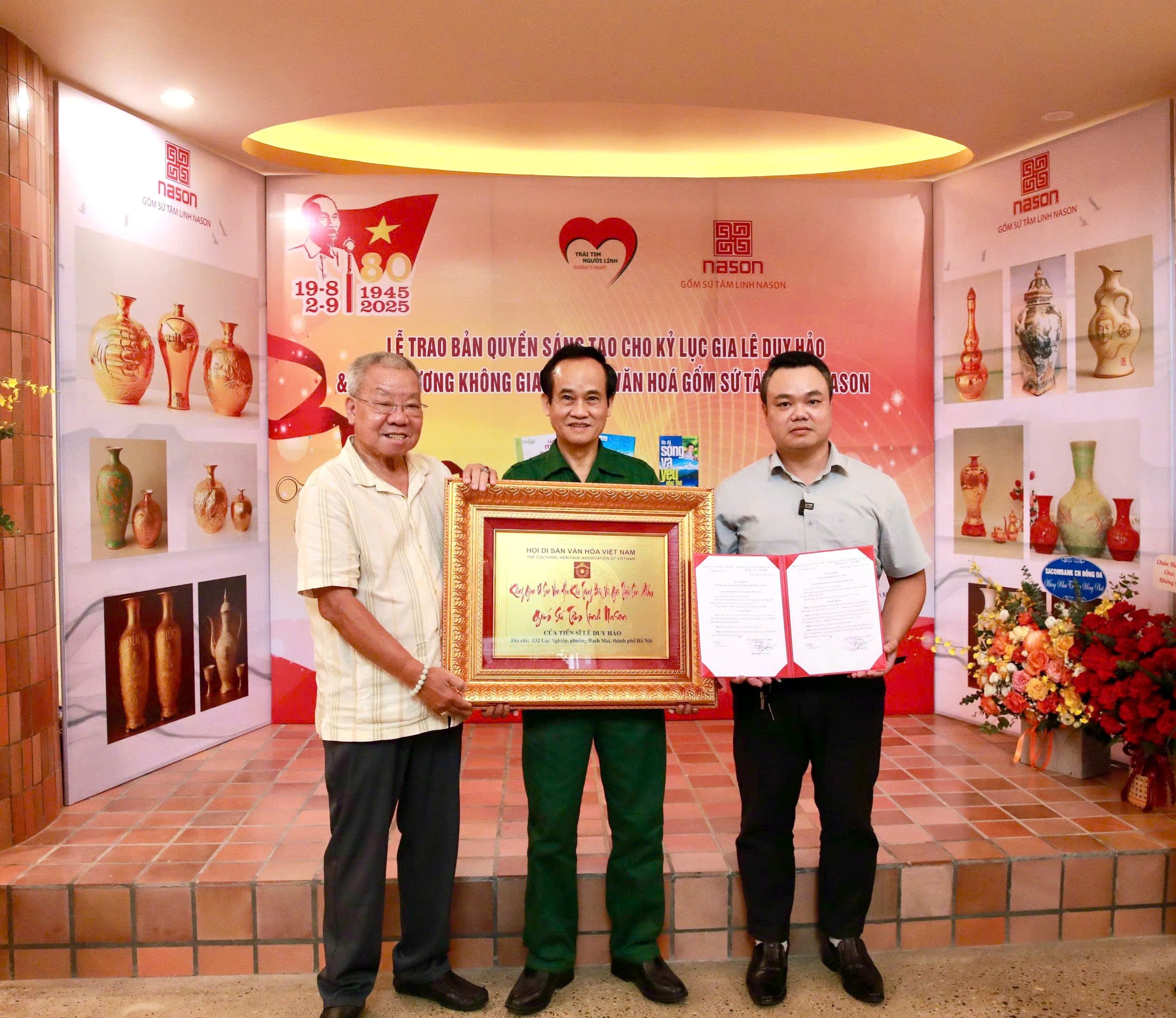 khong-gian-van-hoa-di-san-gom-su-nason-diem-hen-van-hoa-moi-cho-du-khach-tai-ha-noi-dulichvnnet-1-1755866559.jpg