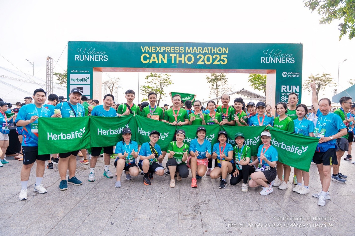 herbalife-viet-nam-khuyen-khich-loi-song-nang-dong-thong-qua-hoat-dong-dong-hanh-cung-giai-chay-vnexpress-marathon-can-tho-2025-2-dulichvnnetvn-1757956589.jpg