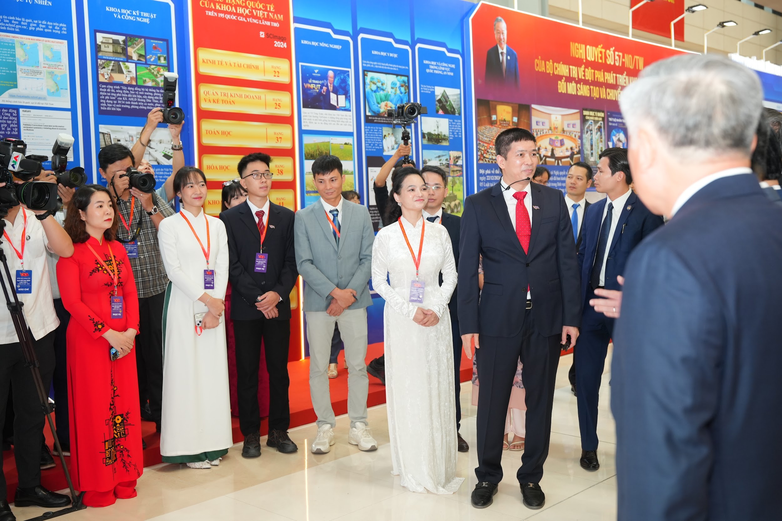 blockchain-viet-nam-mo-loi-phat-trien-ha-tang-so-quoc-gia-dulichvnnet-1-1760338174.jpg