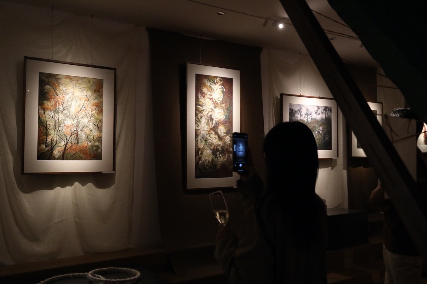 thao-nguyen-phuong-ra-mat-trien-lam-ca-nhan-soi-4-dulichgiaitrivn-1761408080.jpg