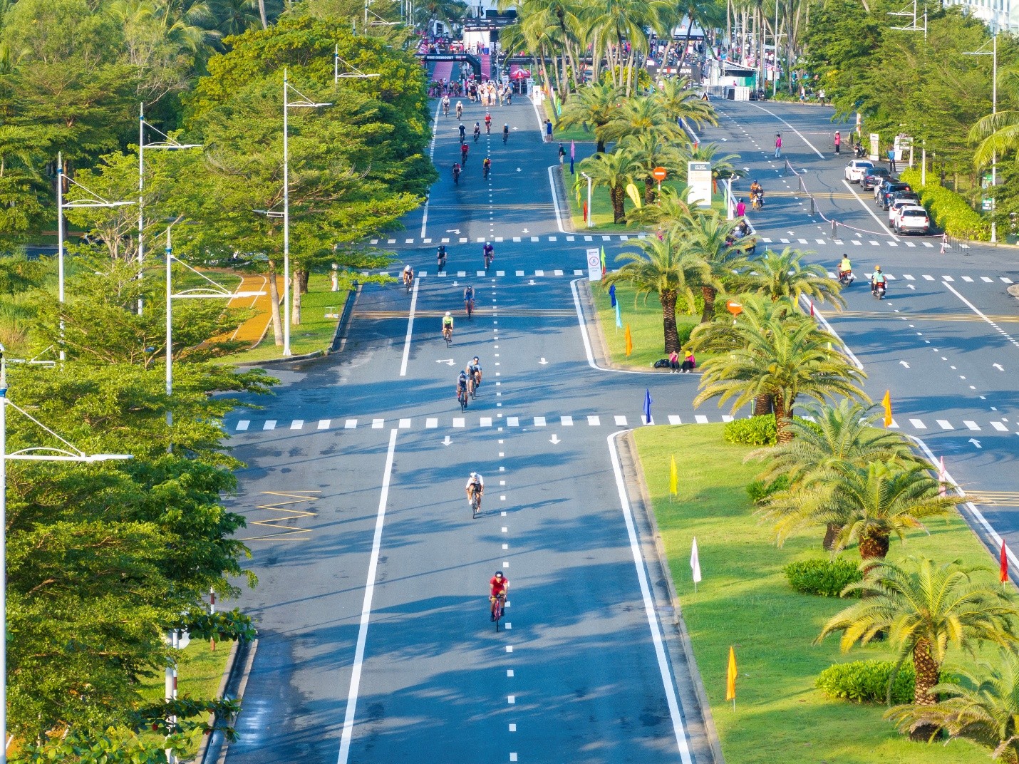 ironman-703-phu-quoc-2025-khi-dao-ngoc-bung-sang-trong-mua-le-hoi-the-thao-quoc-te-dulichvnnetvn-1761988403.jpg