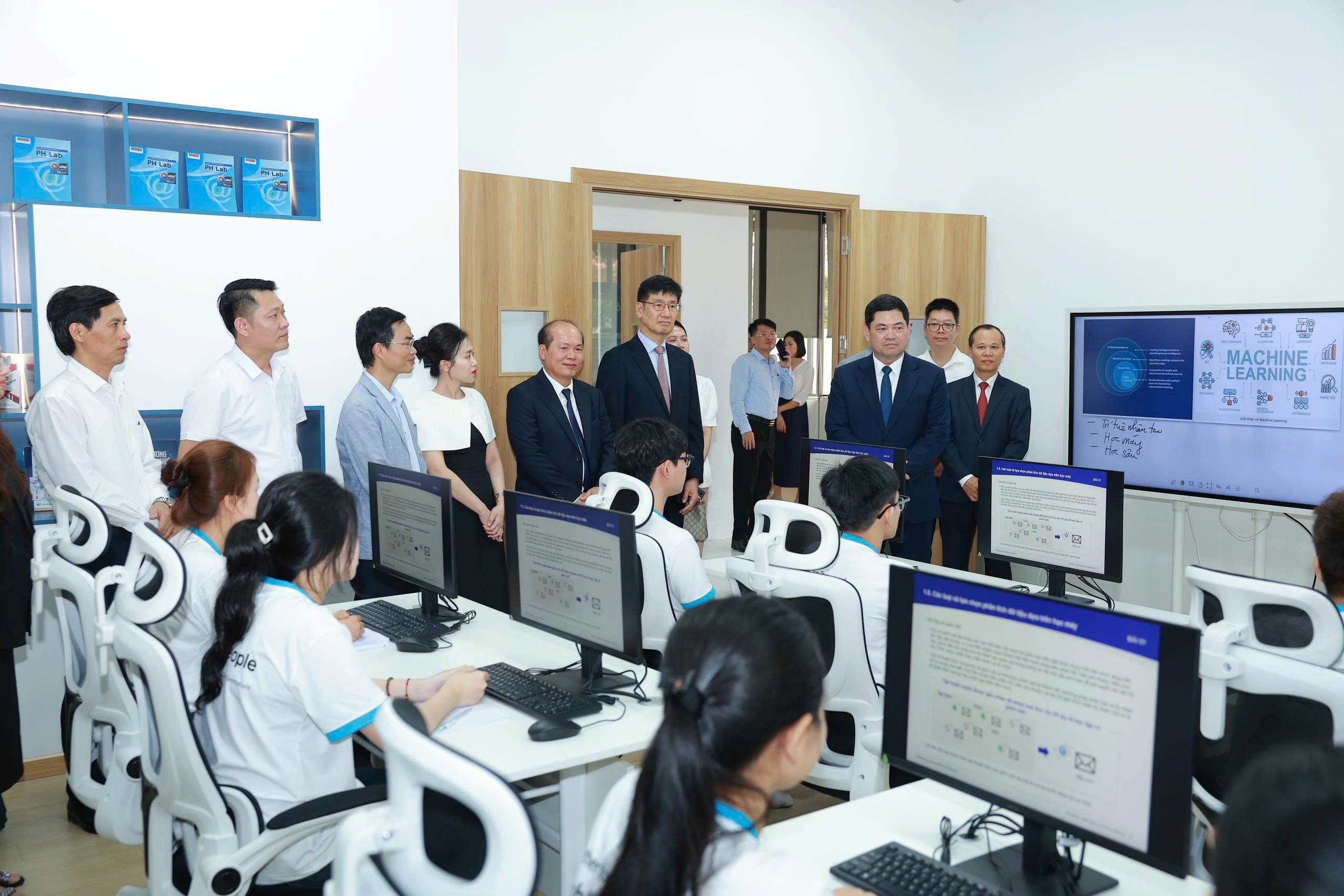 co-hoi-cho-bac-ninh-mo-huong-du-lich-cong-nghe-tu-samsung-innovation-campus-dulichvnnet-4-1776337031.jpg