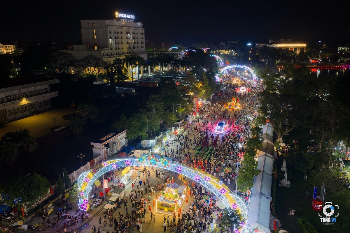 Lễ hội văn hóa dân gian đường phố Phú Thọ 2026: “Thanh âm nguồn cội” thắp sáng Đất Tổ, hút hàng triệu du khách