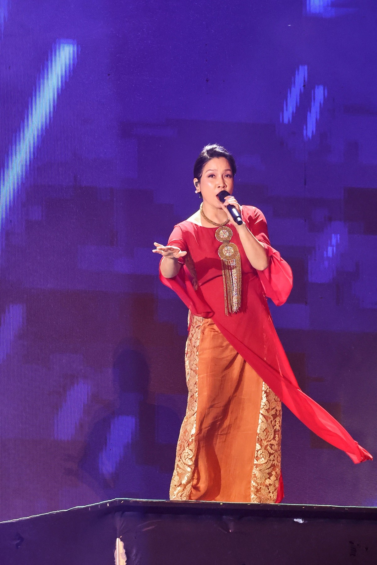 ban-giao-huong-ho-tren-nui-tra-trong-may-dai-tiec-nghe-thuat-mo-man-mua-du-lich-thai-nguyen-2026-dulichgiaitri-14-1778901593.jpg