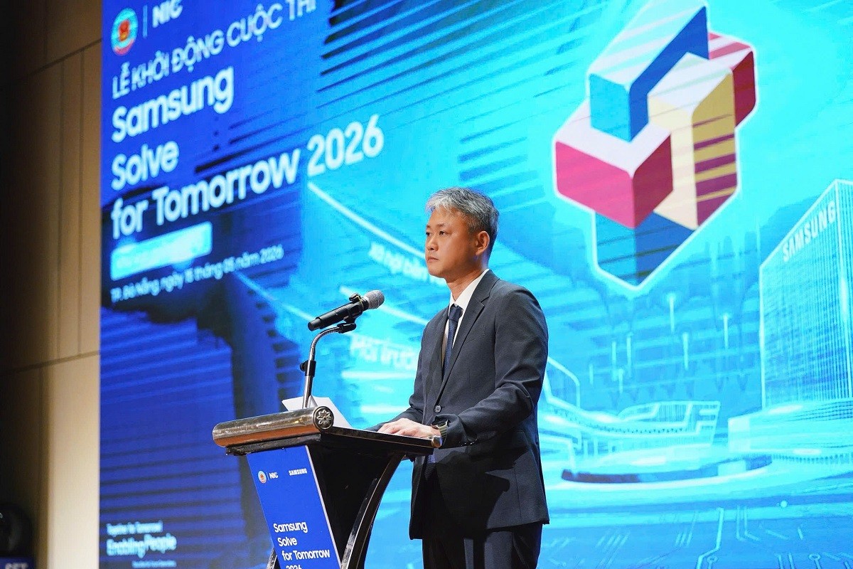 samsung-solve-for-tomorrow-2026-lan-toa-phong-trao-stem-khoi-nguon-doi-moi-sang-tao-cho-hoc-sinh-mien-trung-dulichvnnet-4-1778866188.jpg