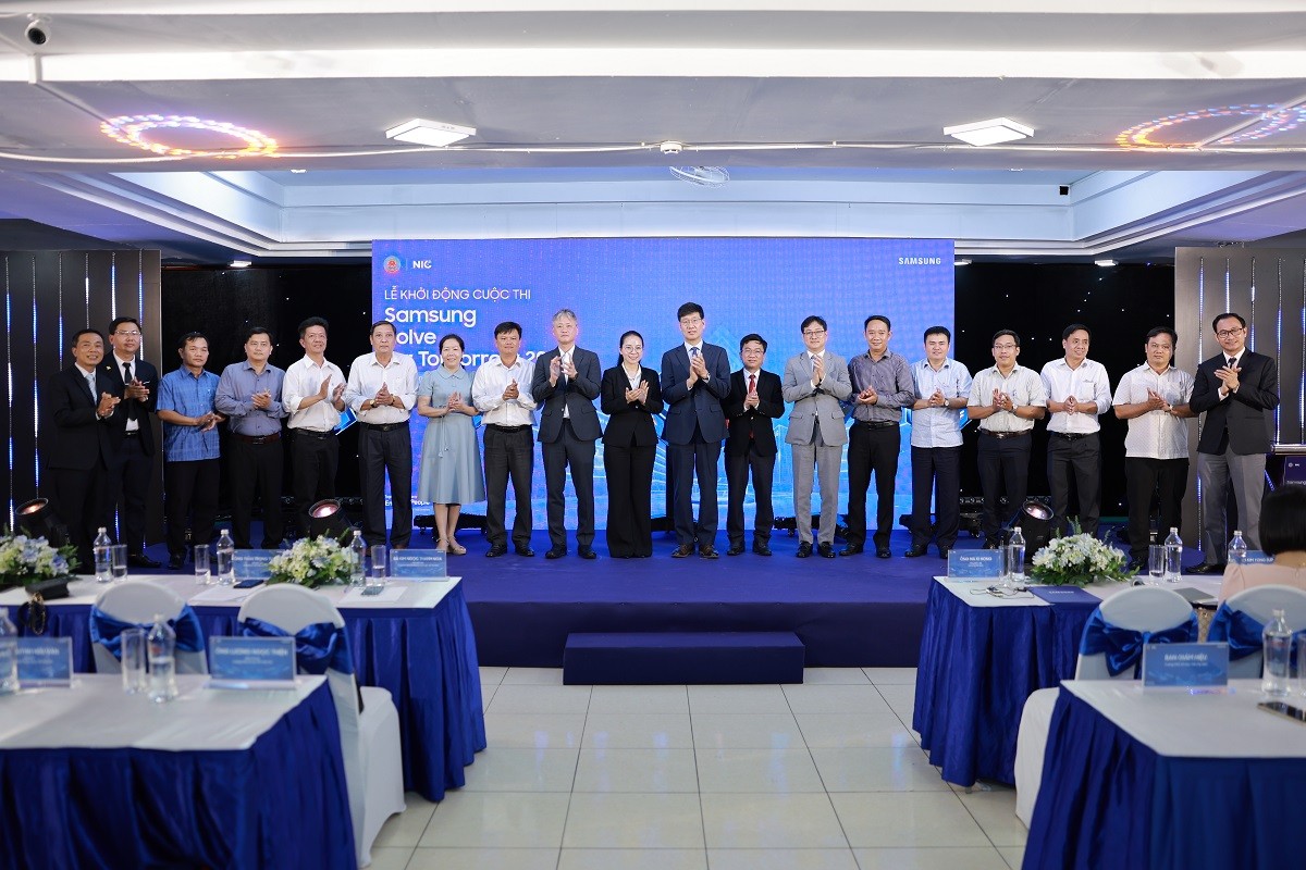 samsung-solve-for-tomorrow-2026-khi-lop-hoc-stem-tro-thanh-vuon-uom-cong-dan-so-tuong-lai-dulichvnnet-4-1779191849.JPG