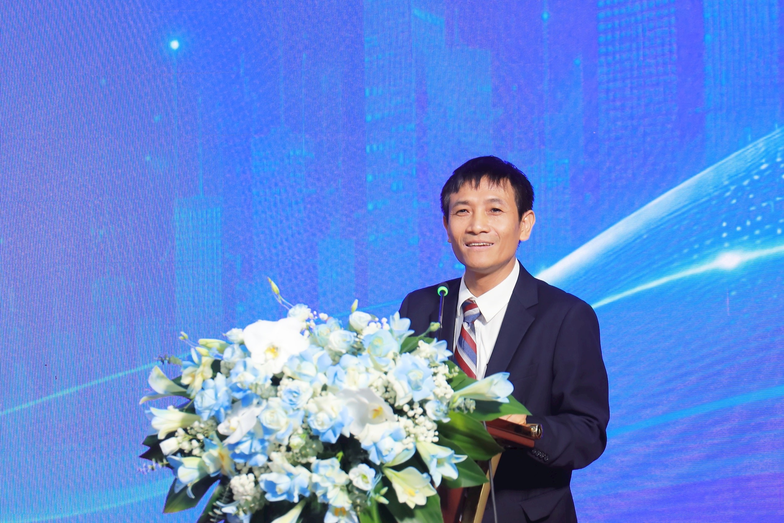nang-luc-so-tro-thanh-don-bay-chuyen-doi-giao-duc-trong-ky-nguyen-moi-2-dulichvnnetvn-1779383903.jpg