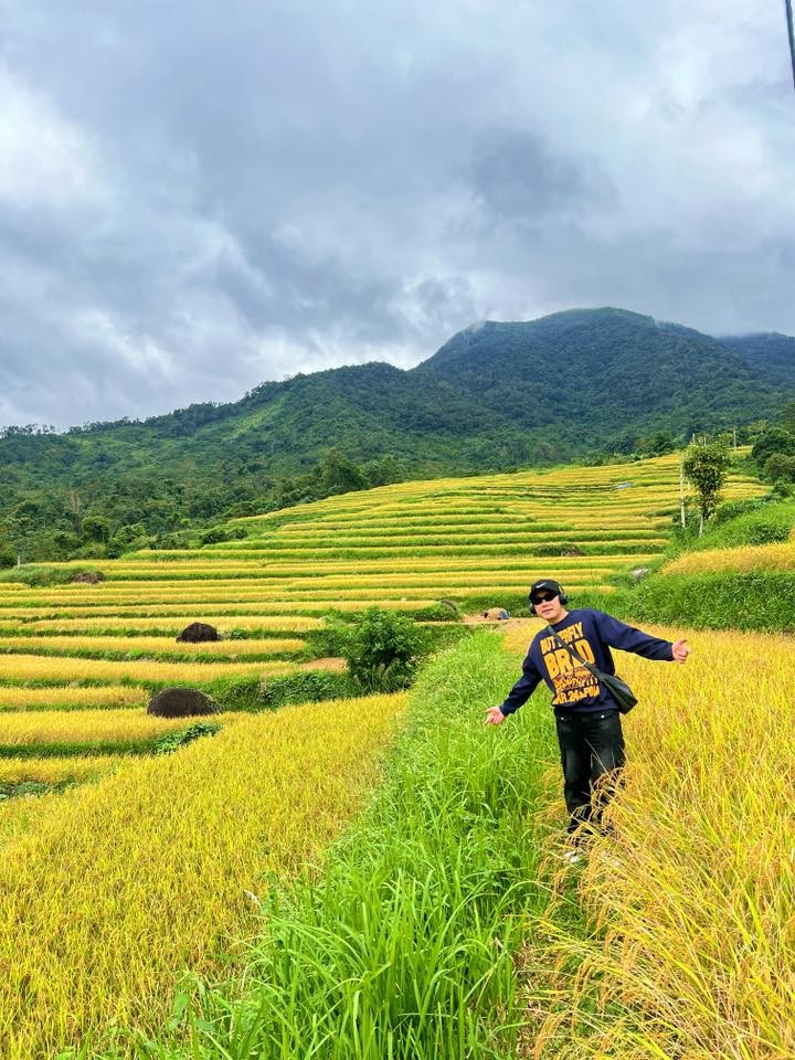 dong-phuc-mua-lua-chin-cham-vao-mua-vang-giua-mien-xanh-thai-nguyen-dulichvnnet-4-1780640555.jpg