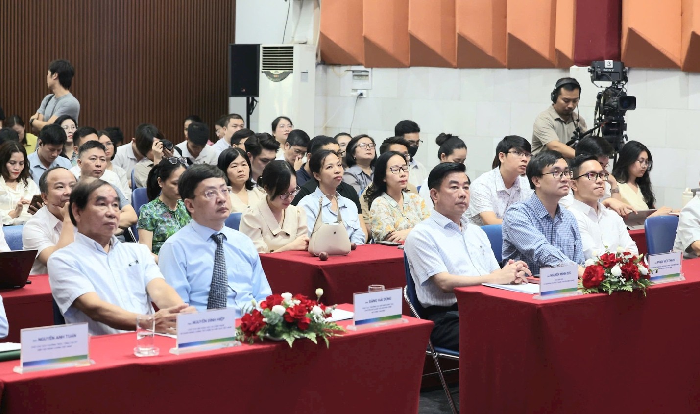 tiet-kiem-nang-luong-trach-nhiem-chung-vi-tuong-lai-phat-trien-ben-vung-2-1781721604.jpg