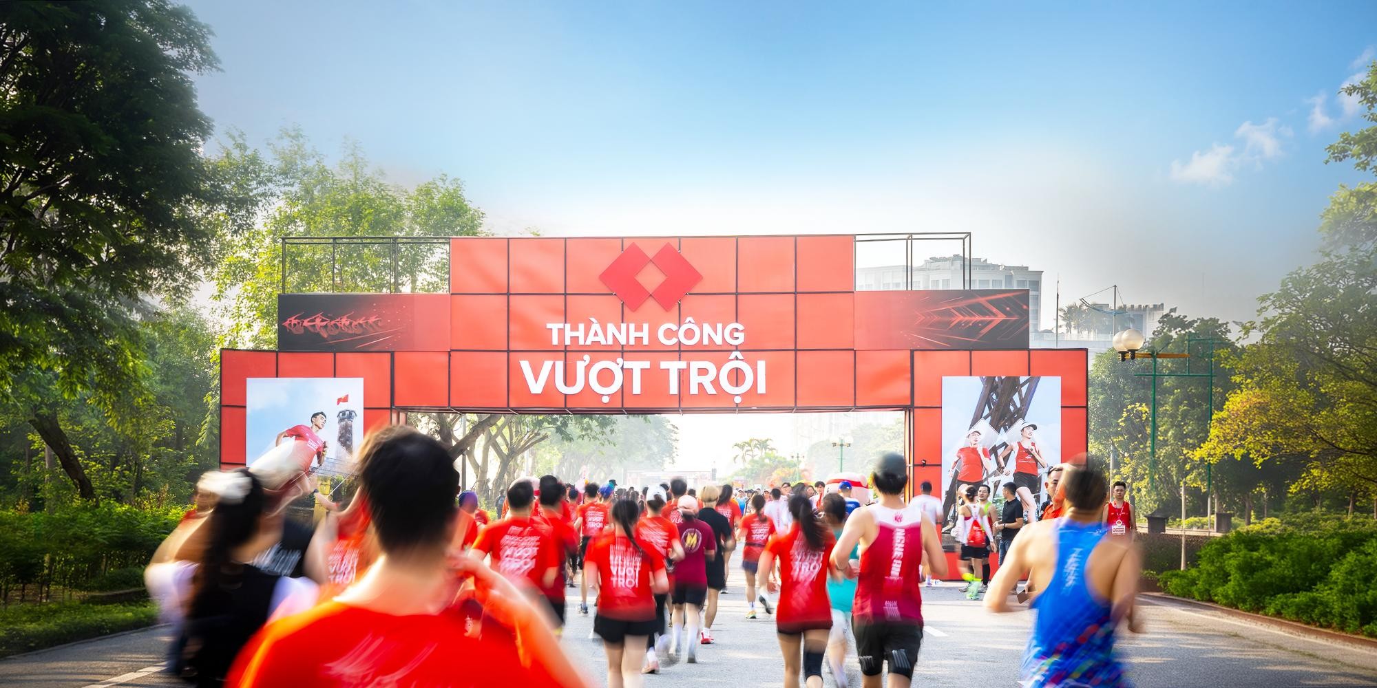giai-marathon-quoc-te-ha-noi-techcombank-mua-5-ket-noi-du-lich-va-di-san-dulichvnnet-1-1786621526.jpg