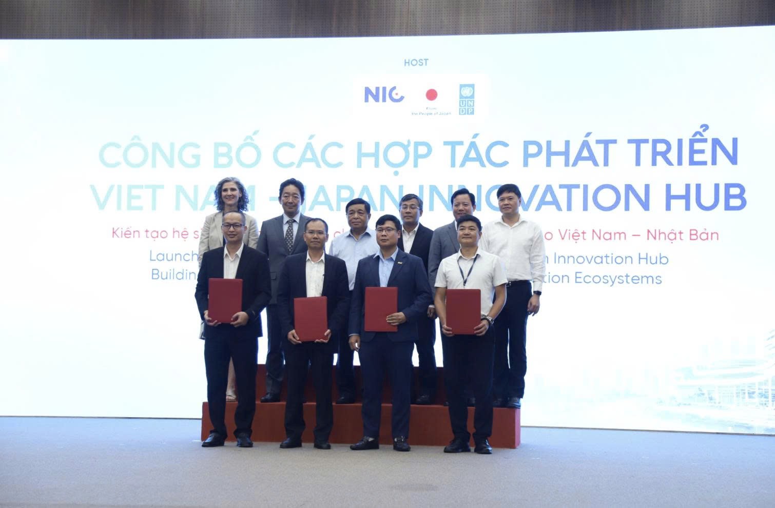 viet-nam-nhat-ban-chuyen-tu-ket-noi-sang-cung-kien-tao-cong-nghe-dulichvnnet-2-1786625113.jpg