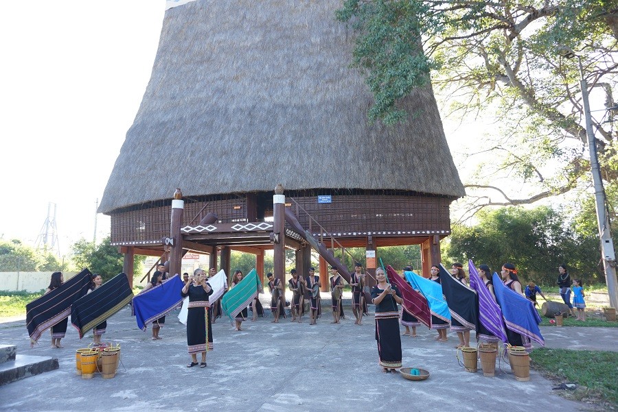 quang-ngai-hen-mua-hoi-van-hoa-tu-mien-bien-den-dai-ngan-dulichvnnetvn-1792930917.JPG