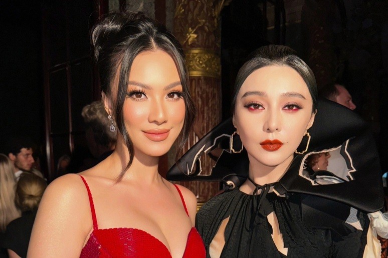 Kim Duyên đọ sắc cùng Phạm Băng Băng khi tham dự tuần lễ thời trang ở Pháp