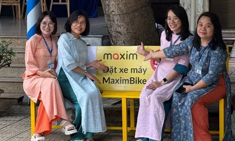 Maxim lắp đặt ghế dài tại các khu đô thị, góp phần cải thiện hạ tầng Việt Nam