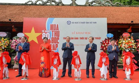 Triển lãm ảnh “Tổ quốc - 80 mùa Thu Độc lập”: Bản hùng ca bằng hình ảnh về Việt Nam qua tám thập kỷ