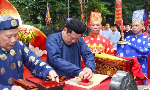 Khai Ấn Xuân Bính Ngọ tại đền Voi Phục