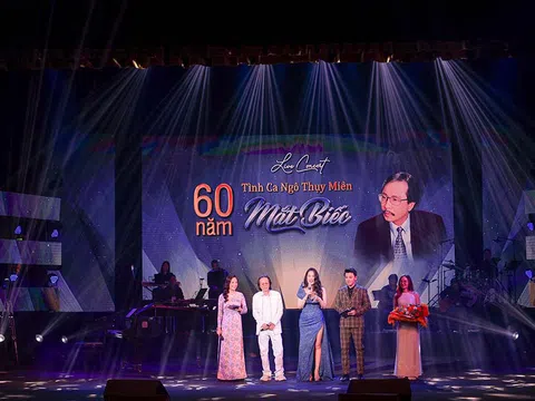 “Khán giả Thủ đô tán thưởng nồng nhiệt giọng ca Elvis Phương ở tuổi 78”