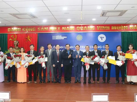 77 kỹ sư Việt Nam được trao danh hiệu kỹ sư chuyên nghiệp ASEAN 2024 