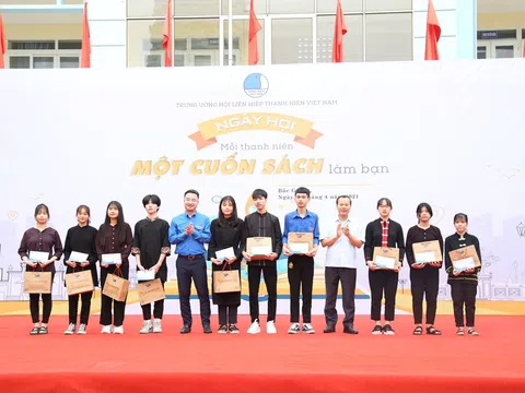 Ngày hội 'Mỗi thanh  niên một cuốn sách làm bạn' tại Bắc Giang