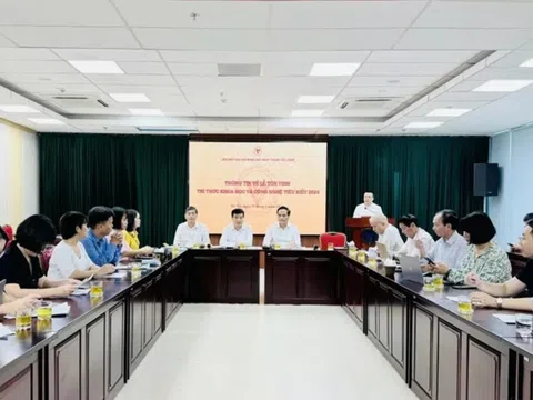 Lễ tôn vinh 135 trí thức khoa học và công nghệ tiêu biểu năm 2024