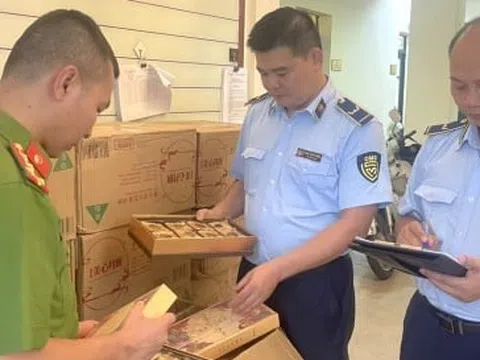 Tết Trung thu chưa tới, bánh nhập lậu đã đổ về Hà Nội