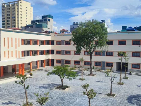 Học sinh Hà Nội thiếu nơi học, nhiều dự án trường vẫn là “đất trống”