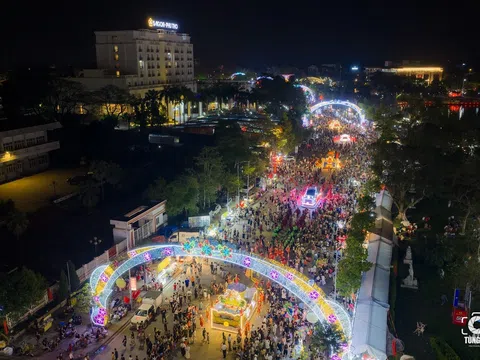 Lễ hội văn hóa dân gian đường phố Phú Thọ 2026: “Thanh âm nguồn cội” thắp sáng Đất Tổ, hút hàng triệu du khách
