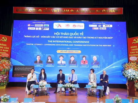 Năng lực số trở thành 'đòn bẩy' chuyển đổi giáo dục trong kỷ nguyên mới