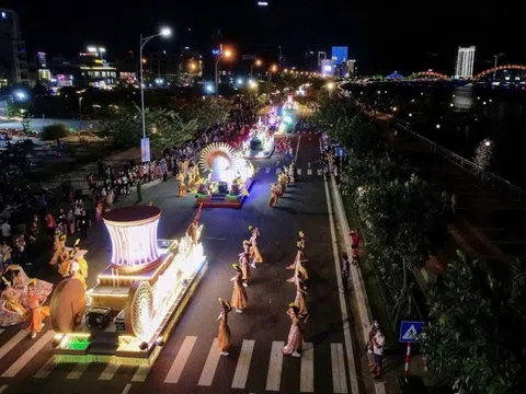 Carnival đường phố Sun Fest thắp sáng Đà Nẵng đêm cuối tuần