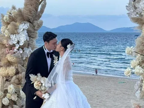 Thủ môn Đặng Văn Lâm cưới vợ