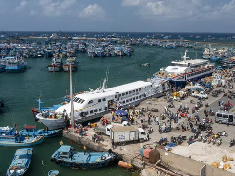 Dừng tàu đi Côn Đảo, Phú Quý, Lý Sơn vì áp thấp nhiệt đới