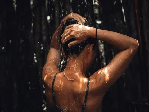 Một thói quen khi tắm có nguy cơ gây đột quỵ