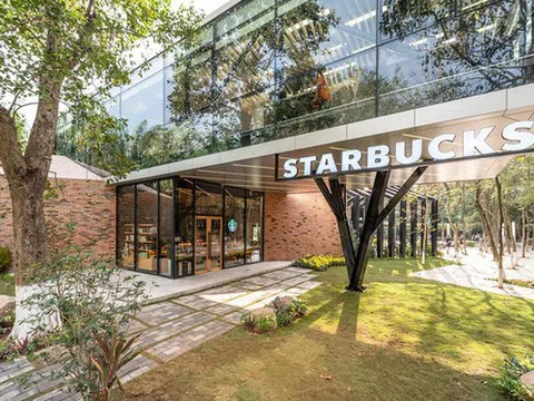 "Nhập vai khách hàng" sau lùm xùm Starbucks giữ nguyên VAT 10%, những brand - chuỗi cafe khác nói gì về việc giảm thuế xuống 8%?