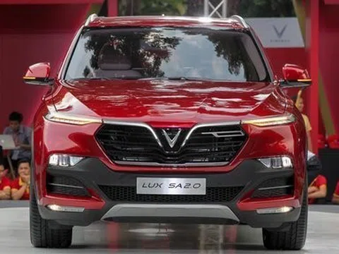 Xe ô tô gầm cao giá rẻ, Toyota Raize hay Suzuki XL 7 lợi thế hơn?