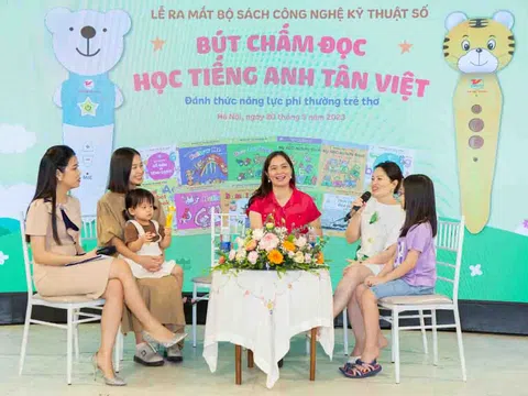 Ra mắt bộ sách công nghệ kỹ thuật số “Bút chấm đọc - Học tiếng Anh Tân Việt Đánh thức năng lực phi thường trẻ thơ”