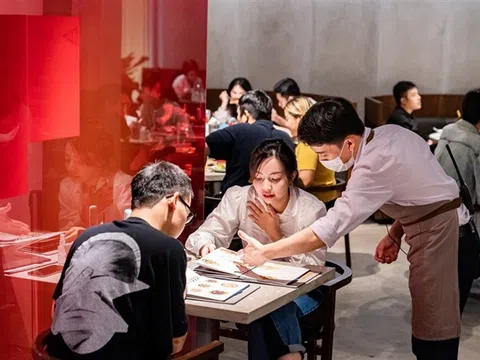 TPHCM chính thức mở lại quán ăn tại chỗ từ ngày 28/10